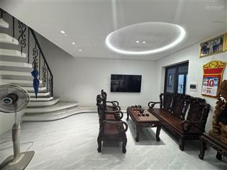 Nhà đẹp ở ngay, full nội thất, gần nhiều tiện ích, dân trí cao, an ninh tốt, ở sướng, giá cực hiếm.