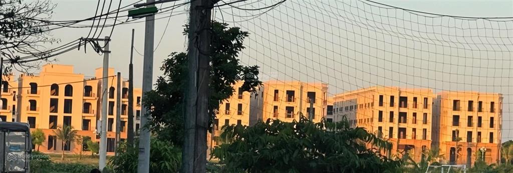 Hiếm, khu vực không có mảnh 2, dân cư đông, tiện ích quá đầy đủ, an sinh tốt, giữ tiền ổn. giá tốt