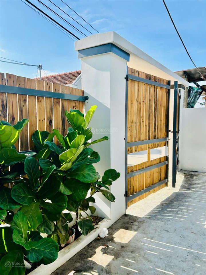 Cho thuê nhà tại dốc quýt, quốc lộ 1a, 5.5 triệu, diện tích 180m2 siêu rẻ đẹp
