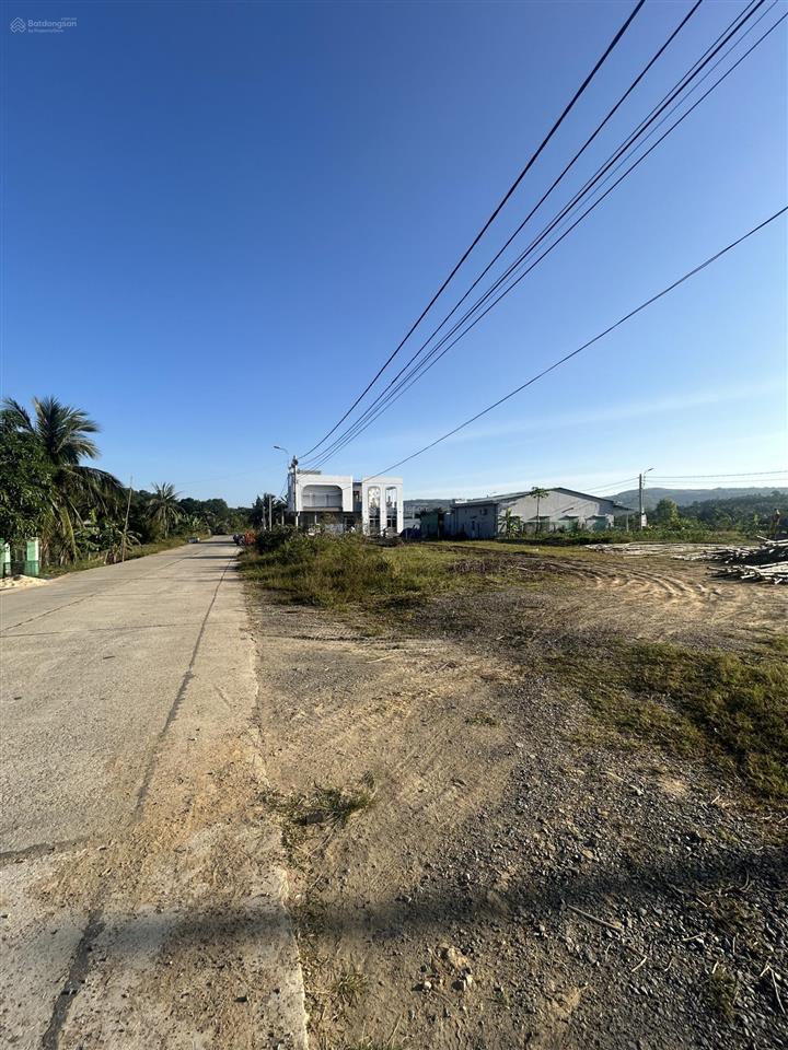 Cho thuê nhà riêng vườn villa, chỉ có giá 15 triệu, dtkv 10000 m2, giá siêu ưu đãi hot hot hot
