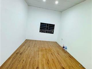 Nhỉnh 1 tỷ  nhỏ xinh phố tân khai  mặt ngõ ba gác  rất gần mặt phố  giá rẻ nhất khu vực