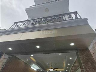 Nhà mới, lô góc, đường thông, 50m2 x 4 tầng tại đông mỹ, thanh trì, giá 5,6 tỷ