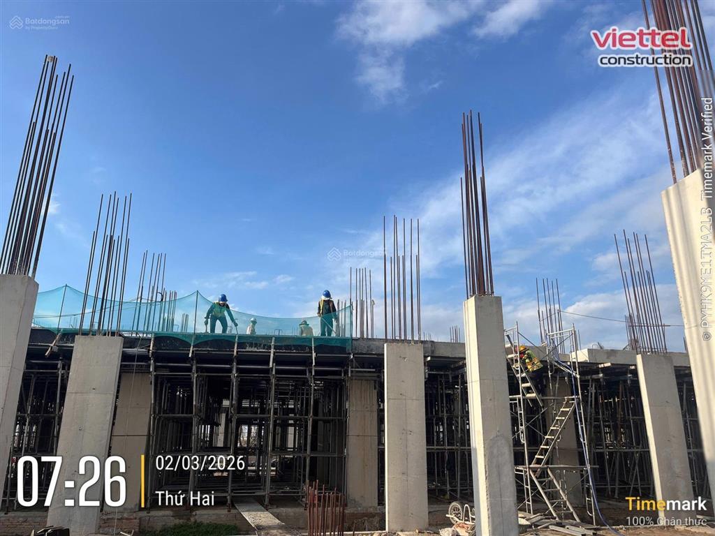Suất ngoại giao gold coast vũng tàu cần bán căn góc 8x18m đường 68m. giá 9tỷ.  0937 266 *** giang