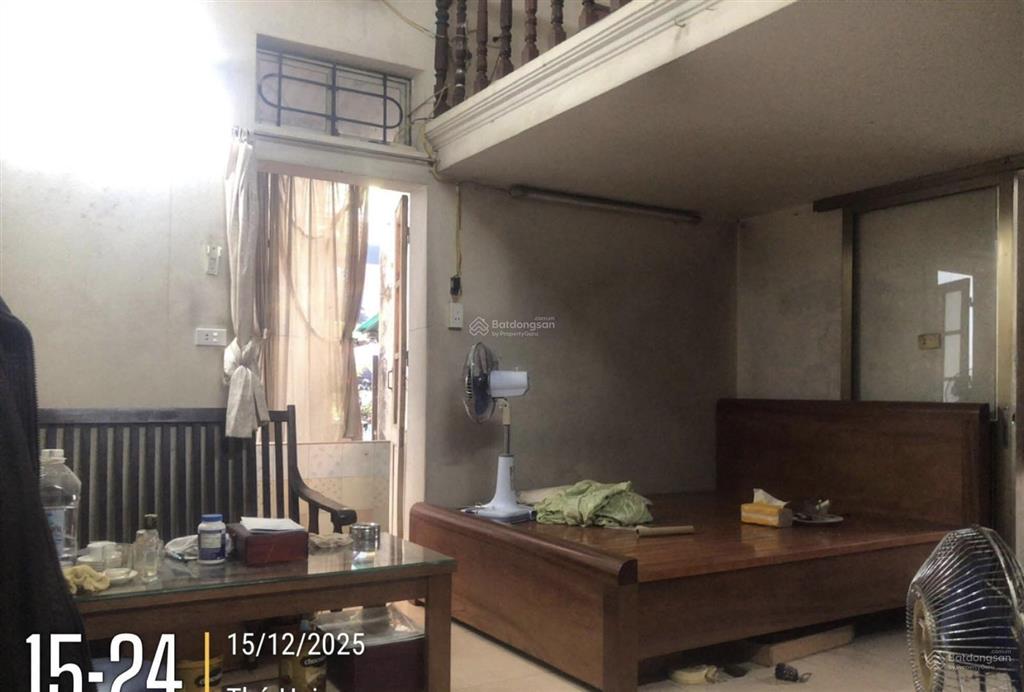 Bán nhà tại phố lò đúc, 3 tỷ, sd 32m2, 2pn + 1 wc. view mặt phố