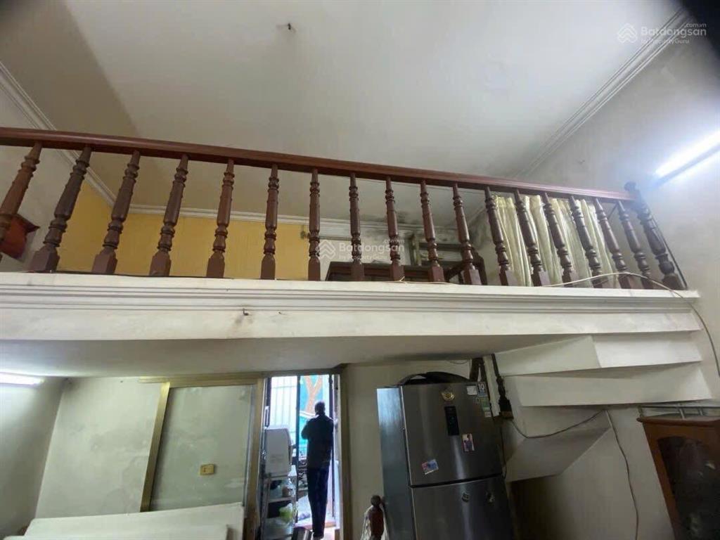 Bán nhà tại phố lò đúc, 3 tỷ, sd 32m2, 2pn + 1 wc. view mặt phố