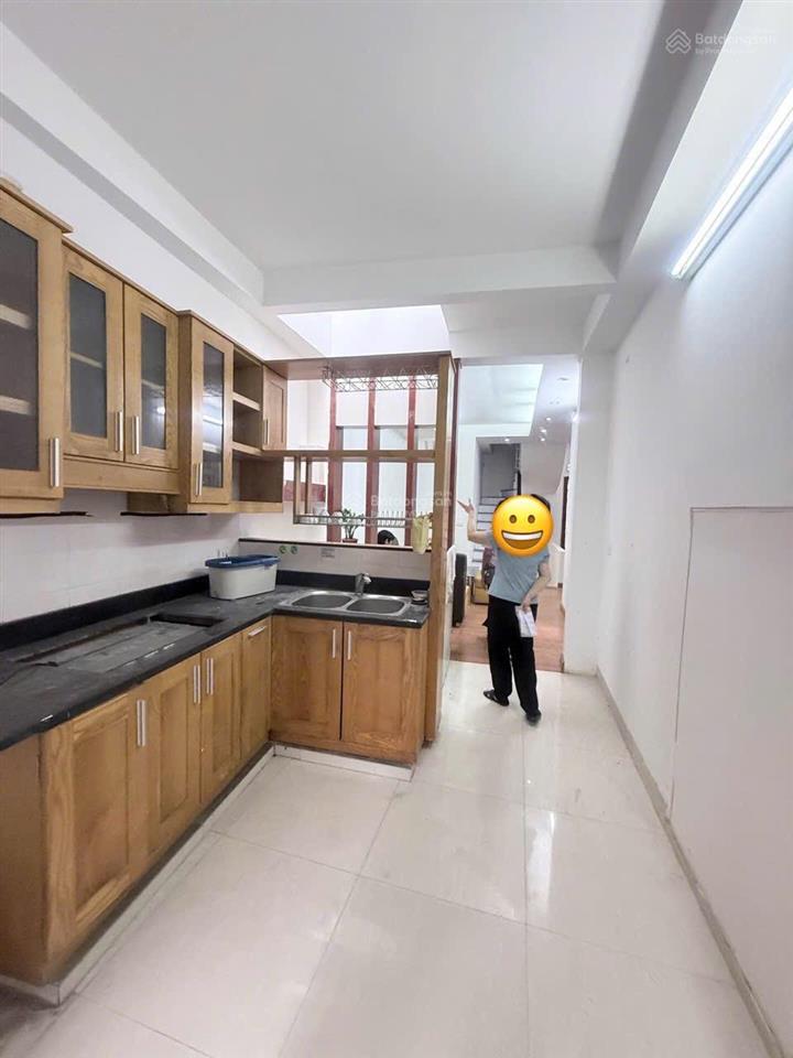 Nhà phố lê quý đôn 61m2 5tầng, 3 thoáng, ô chờ thang máy, ô tô đỗ cách nhà 10m, ba bước chân ra phố