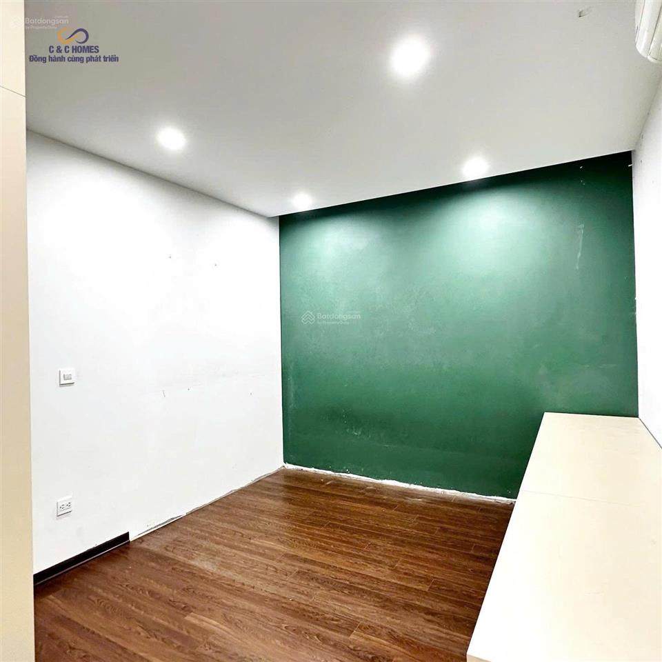 Cho thuê căn hộ 3pn nhà mới 95m2 tại times city kèm slot ô tô vào luôn  mr quân 0988 286 ***