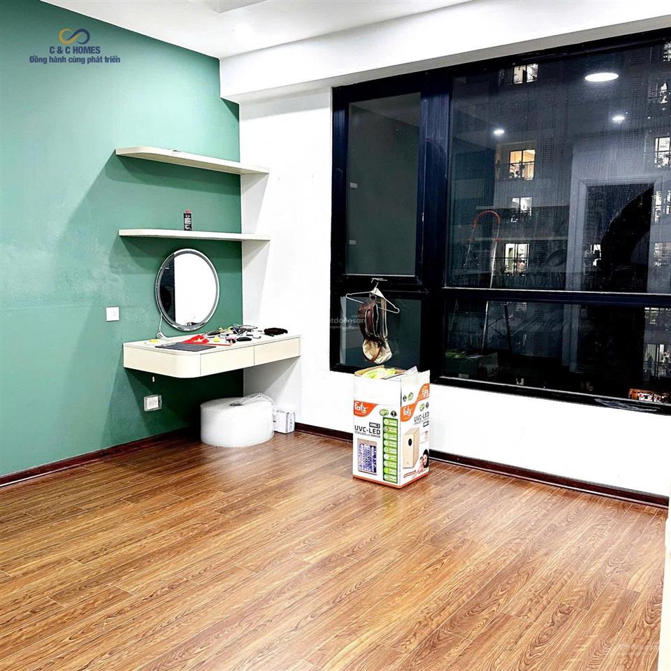 Cho thuê căn hộ 3pn nhà mới 95m2 tại times city kèm slot ô tô vào luôn  mr quân 0988 286 ***