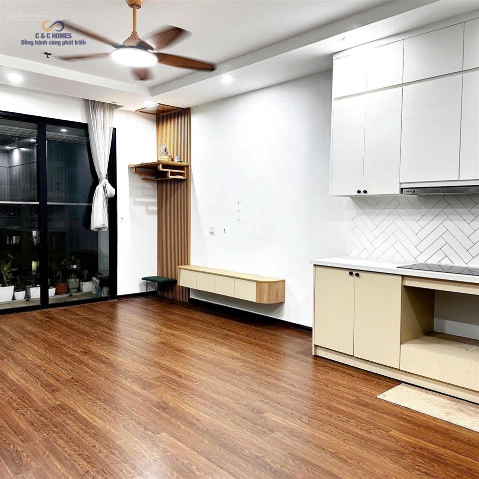 Cho thuê căn hộ 3pn nhà mới 95m2 tại times city kèm slot ô tô vào luôn  mr quân 0988 286 ***