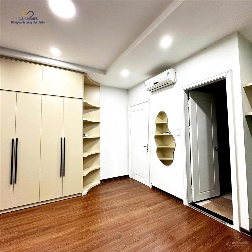 Cho thuê căn hộ 3pn nhà mới 95m2 tại times city kèm slot ô tô vào luôn  mr quân 0988 286 ***