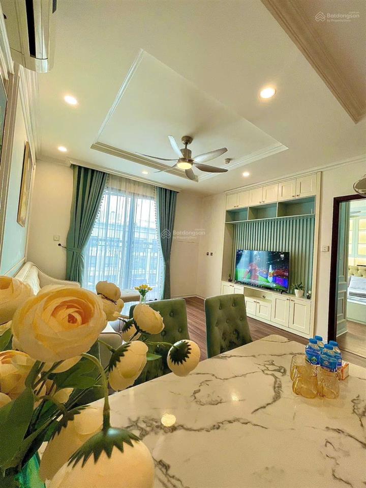 Rao bán căn hộ 2 ngủ 90m ban công đông hướng thoáng sửa đẹp kèm slot ô tô  mr. quân 0988 286 ***