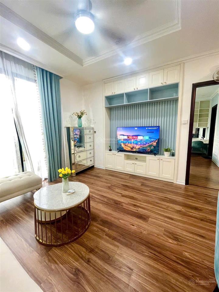 Rao bán căn hộ 2 ngủ 90m ban công đông hướng thoáng sửa đẹp kèm slot ô tô  mr. quân 0988 286 ***