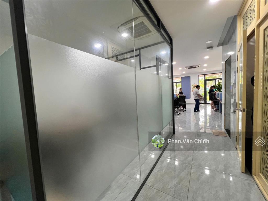 Bán nhà mặt công viên kđt vạn phúc, thủ đức hoàn thiện nội thất giá 33 tỉ