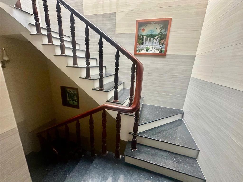 Bán nhà vạn phúc (5x20m) đối diện khu công viên, hồ bơi giá 23,5 tỉ tl