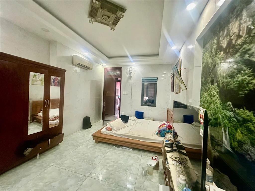 Bán nhà vạn phúc (5x20m) đối diện khu công viên, hồ bơi giá 23,5 tỉ tl