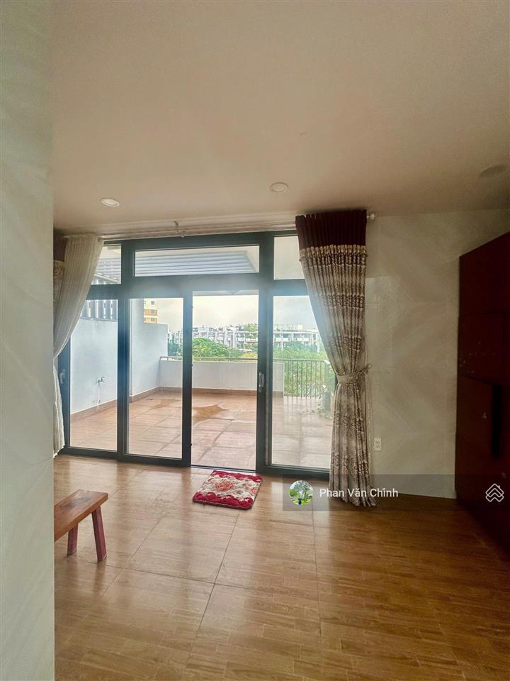 Bán nhà vạn phúc (5x20m) đối diện khu công viên, hồ bơi giá 23,5 tỉ tl