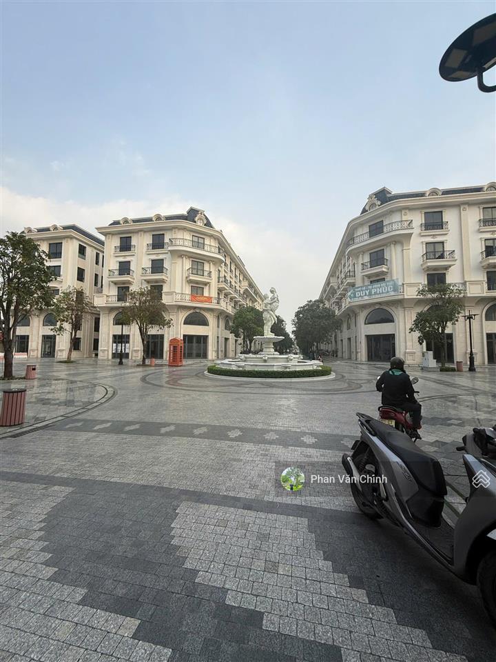 Bán nhà đường 39 khu phố đi bộ vạn phúc city (7x20m) có thang máy giá 33 tỷ