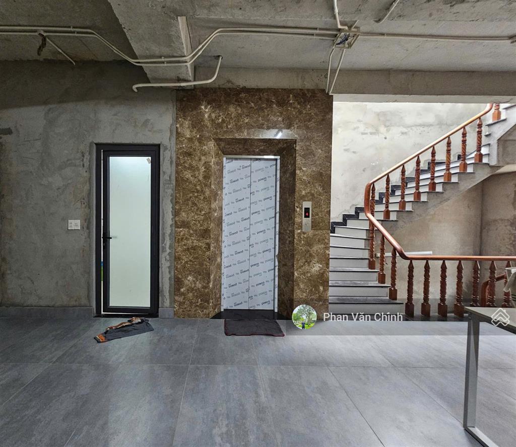 Bán nhà đường 39 khu phố đi bộ vạn phúc city (7x20m) có thang máy giá 33 tỷ