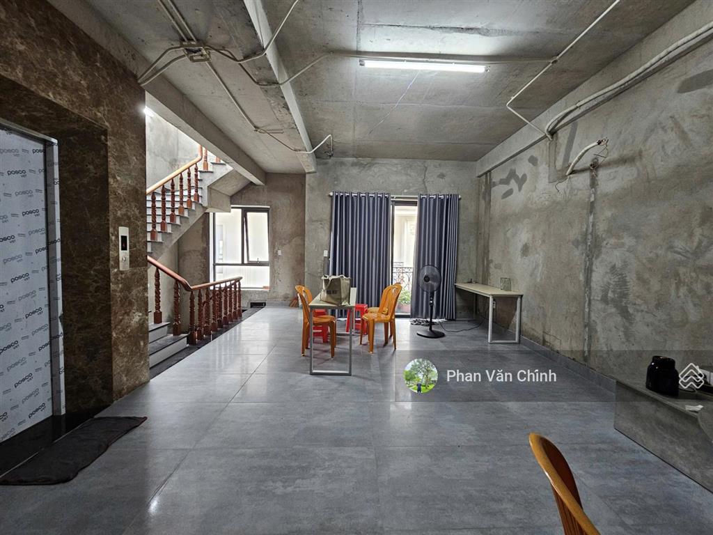 Bán nhà đường 39 khu phố đi bộ vạn phúc city (7x20m) có thang máy giá 33 tỷ