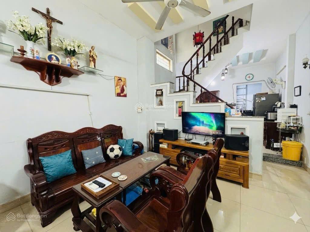 Nhà bình tân hẻm xe hơi thông kề bên aeon tân phú  3 tầng 58m2  hơn 5 tỷ