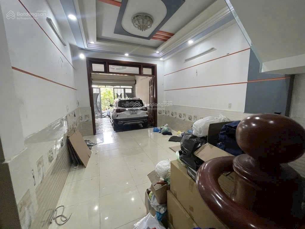 Nhà đẹp hẻm ô tô thông ô tô đậu trong nhà dt 4x17 4 tầng  5pn  hơn 5 tỷ
