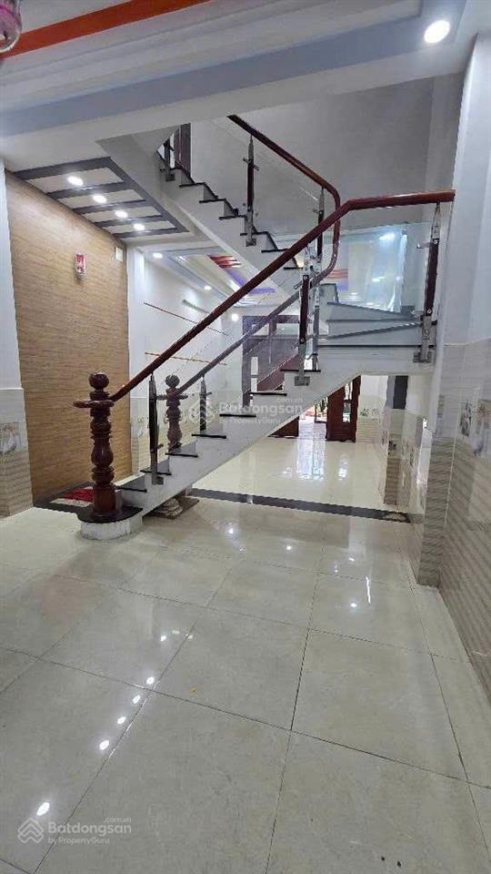 Nhà đẹp hẻm ô tô thông ô tô đậu trong nhà dt 4x17 4 tầng  5pn  hơn 5 tỷ