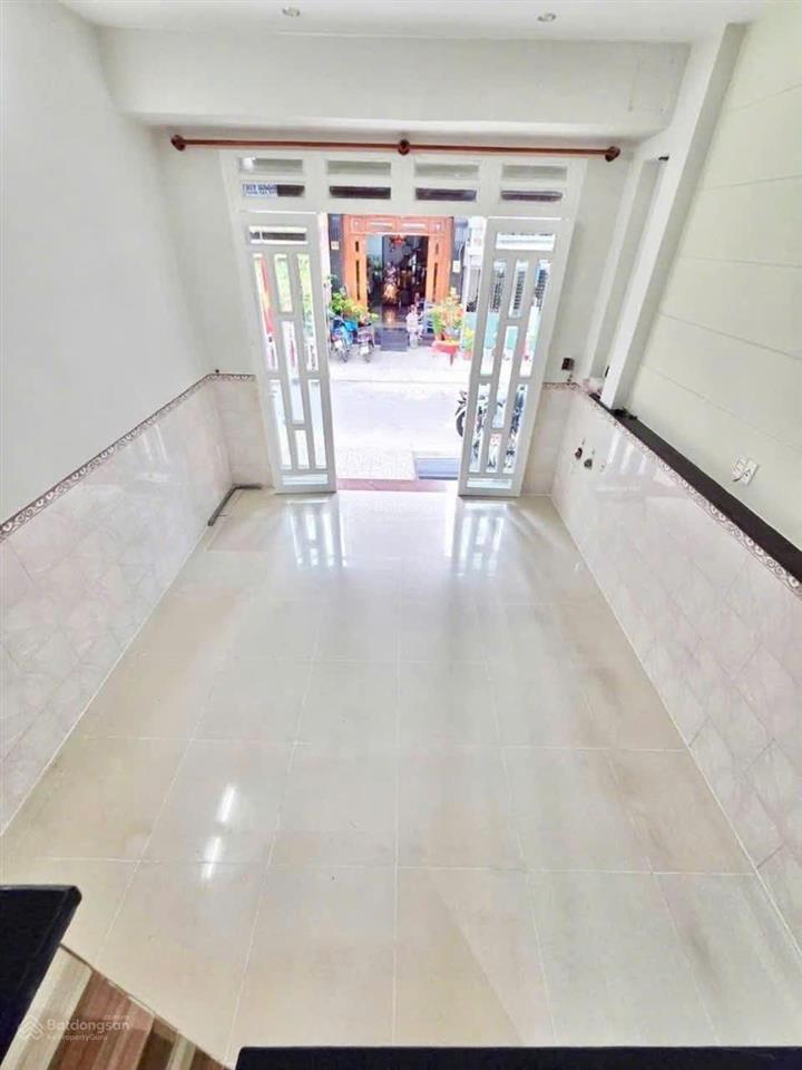 Mtkd tên lửa đường 12m  4 tầng  chỉ 7.2 tỷ