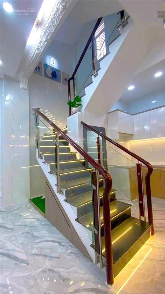 Chủ gửi căn 52m2 dương bá trạc, q8 gần tạ quang bửu. xây 4 tầng, hẻm 5m thoáng