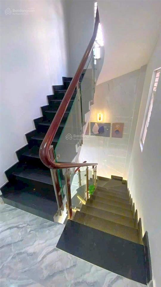Chủ gửi căn 52m2 dương bá trạc, q8 gần tạ quang bửu. xây 4 tầng, hẻm 5m thoáng