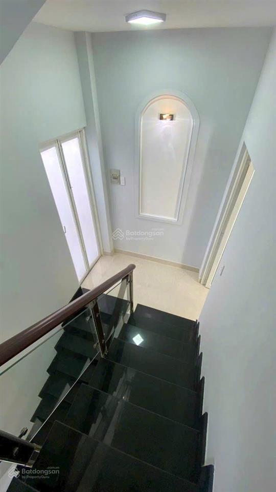 Chủ gửi căn 52m2 dương bá trạc, q8 gần tạ quang bửu. xây 4 tầng, hẻm 5m thoáng