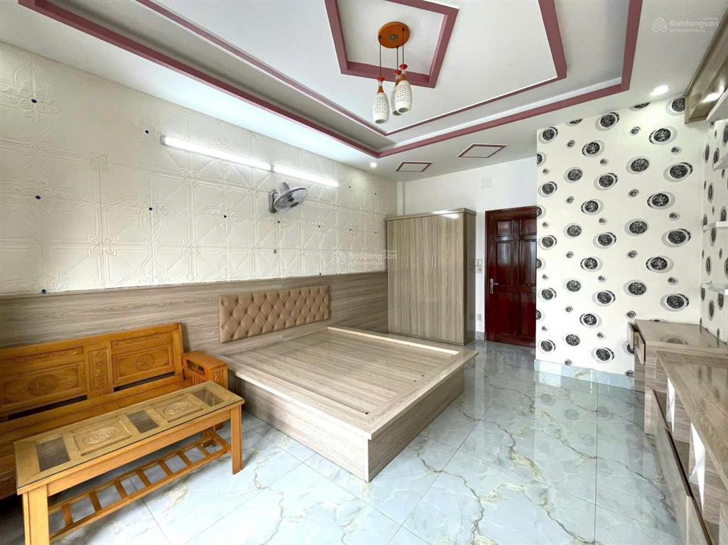 Nhà trung tâm bình thạnh 74,2m2. hẻm 5m thông, xây 5 tầng. gần hutech, bà chiểu