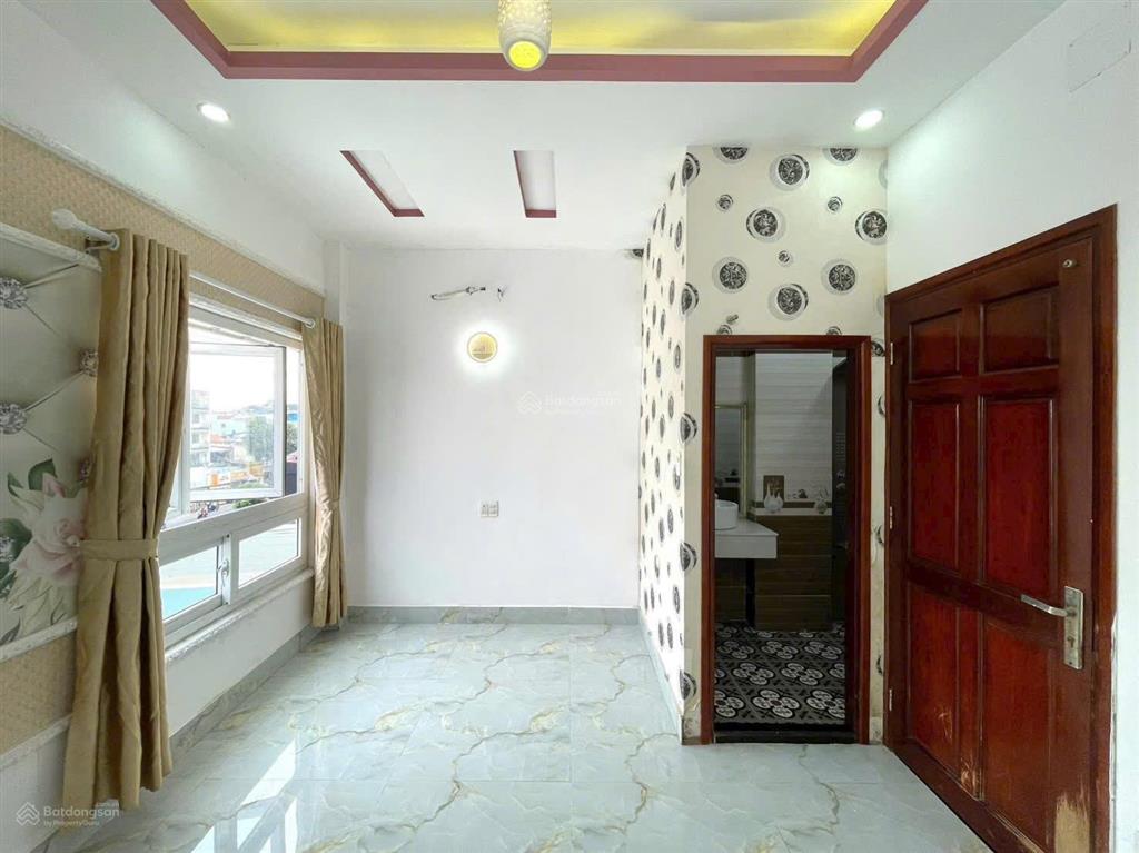 Nhà trung tâm bình thạnh 74,2m2. hẻm 5m thông, xây 5 tầng. gần hutech, bà chiểu