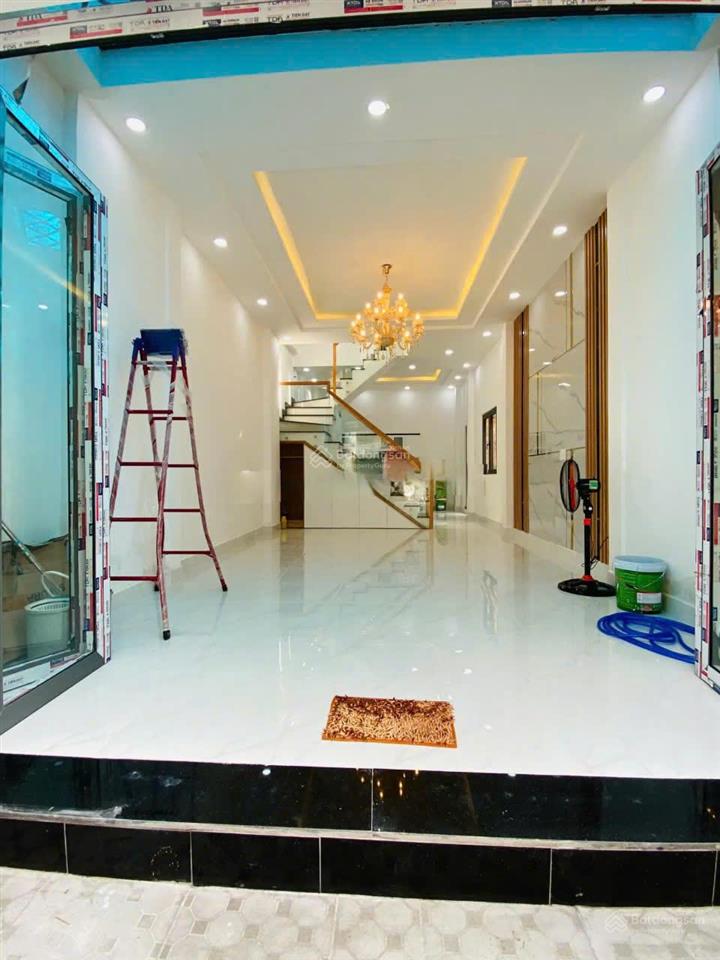 Nhà 48m2 thép mới gần cộng hòa. xây 1 trệt 1 lầu, hẻm 4m thông thoáng. sổ hồng riêng