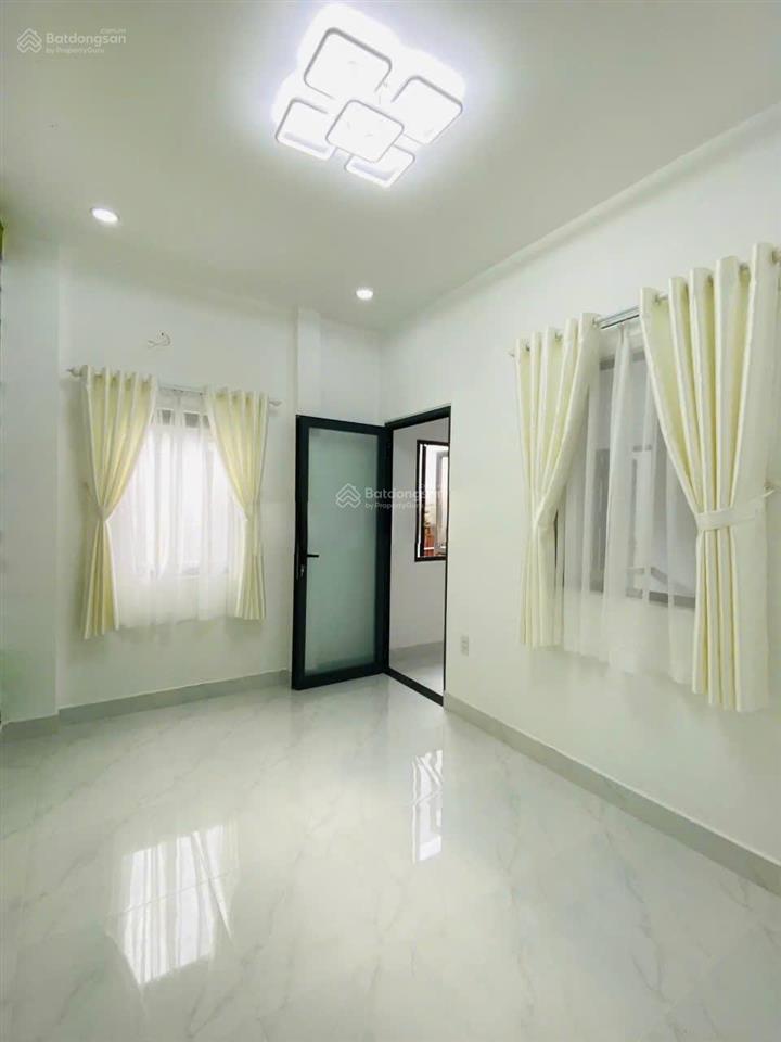 Nhà 48m2 thép mới gần cộng hòa. xây 1 trệt 1 lầu, hẻm 4m thông thoáng. sổ hồng riêng