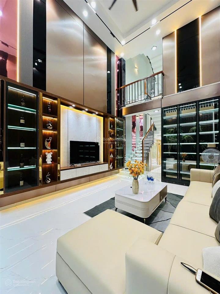 Nhà đẹp đào duy anh, phú nhuận 64m² xây 3 tầng  5pn 4wc  full nội thất. sổ sẵn