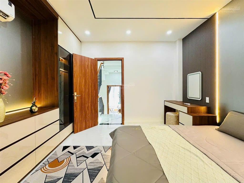Nhà đẹp đào duy anh, phú nhuận 64m² xây 3 tầng  5pn 4wc  full nội thất. sổ sẵn