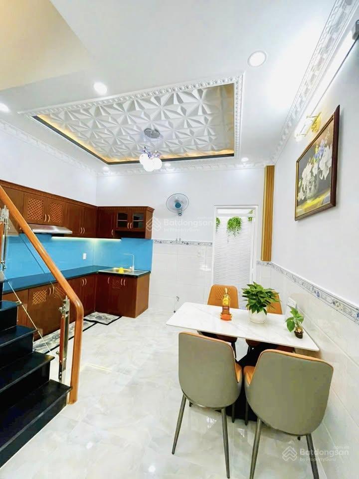 Nhà 40m² hẻm ô tô nam kỳ khởi nghĩa, q3  gần grand central. xây 4 tầng  4pn, giá chỉ 2 tỷ 230