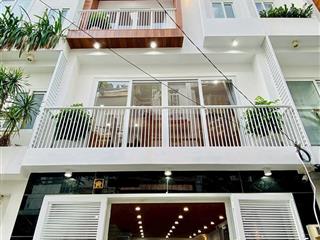 Nhà 56m2 hai bà trưng, xây 5 tầng. gần chợ tân định, hẻm oto. sổ hoàn công