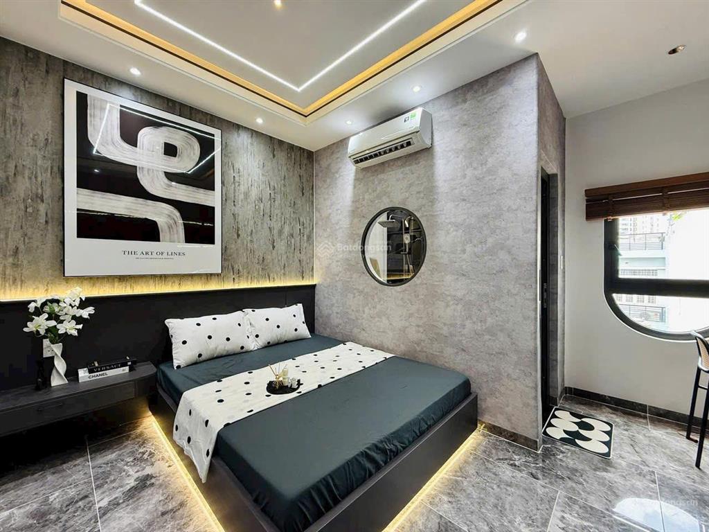 Chủ bán gấp 2,2 tỷ. nhà 42,3m2 gần vạn hạnh mall. xây 1 trệt 2 lầu  sân thượng, đường vô 5m