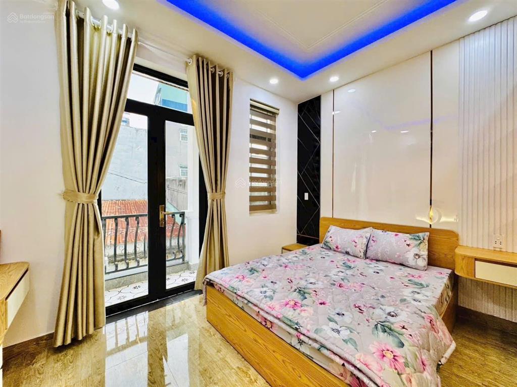 Chủ bán 5 tỷ 990. nhà hẻm xe hơi lê trực gần ung bướu. có nhà 48,2m2 xây 3 tầng 4pn, sổ sẵn