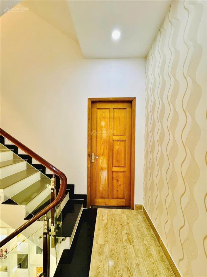 Chủ bán 5 tỷ 990. nhà hẻm xe hơi lê trực gần ung bướu. có nhà 48,2m2 xây 3 tầng 4pn, sổ sẵn