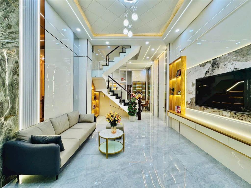 Chủ bán 5 tỷ 990. nhà hẻm xe hơi lê trực gần ung bướu. có nhà 48,2m2 xây 3 tầng 4pn, sổ sẵn