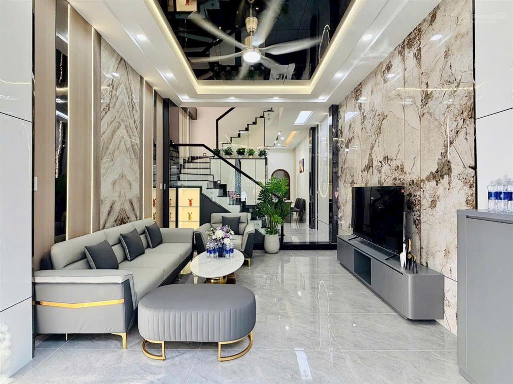 Nhà 59.6m2 lê quang định gần chợ gò vấp, xây 3 tầng, hẻm 6m, sổ hồng riêng