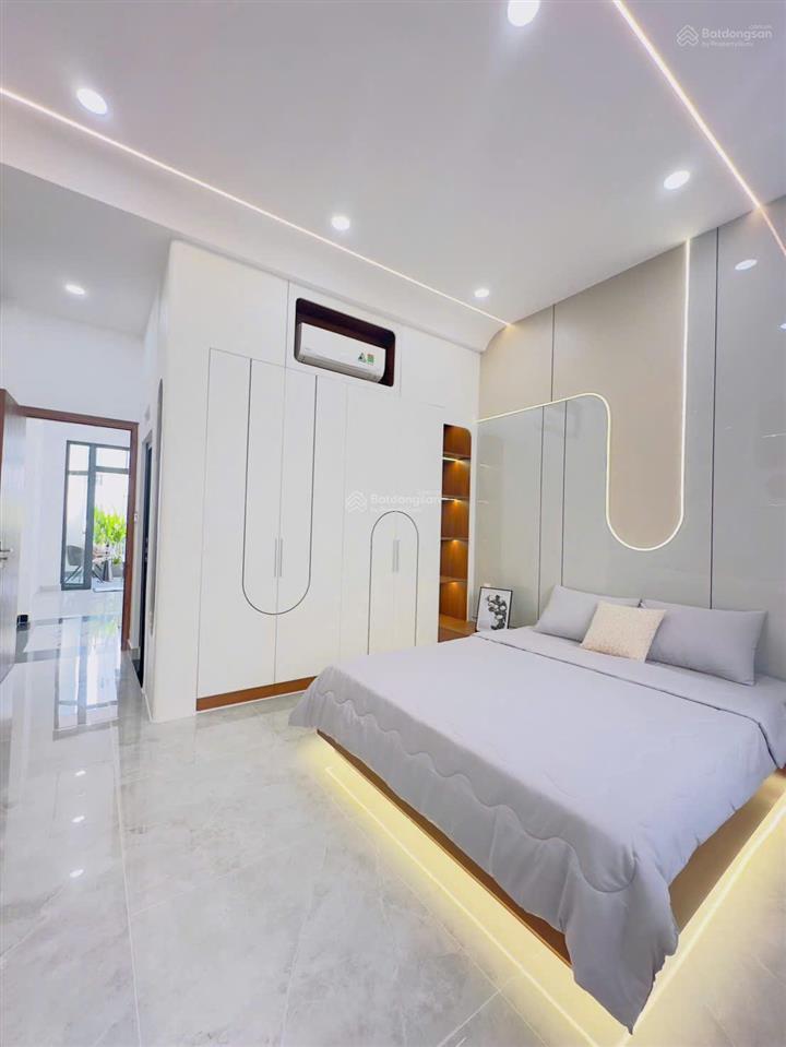 Nhà 59.6m2 lê quang định gần chợ gò vấp, xây 3 tầng, hẻm 6m, sổ hồng riêng