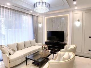 Cho thuê biệt thự ngọc trai  đảo bé. dt 185m2, 4t, full đồ, thang máy, ngay hồ ngọc trai