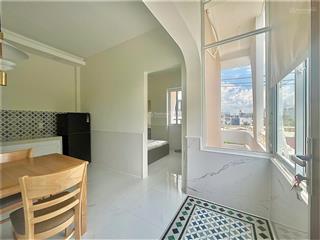 Cho thuê  1 phòng ngủ ban công ngay lê văn việt  sư phạm kĩ thuật  đh công nghệ kỹ thuật