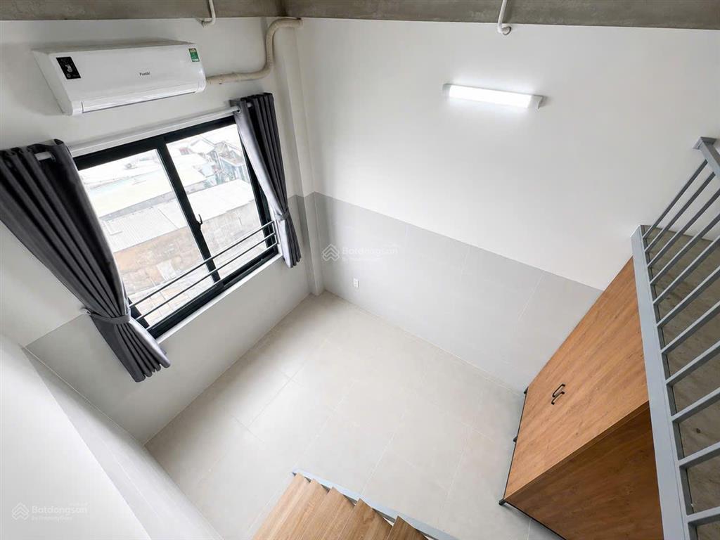 Duplex cửa sổ trời ngay đh sư phạm kĩ thuật ute  lê văn việt
