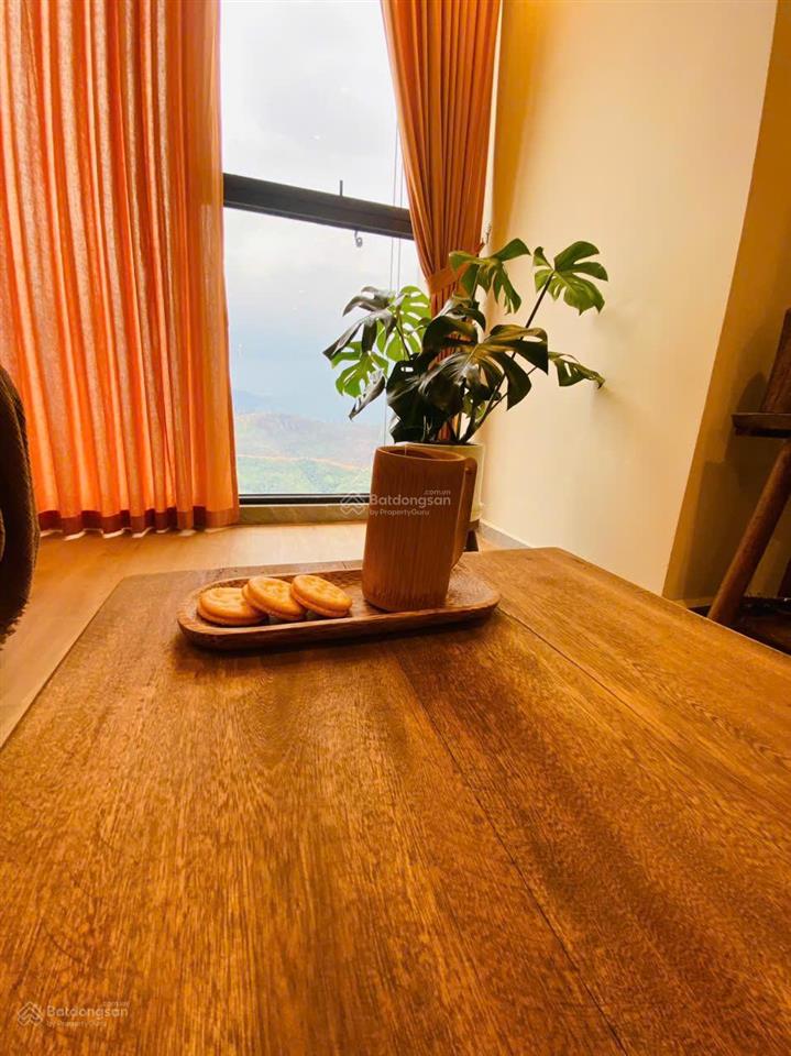 Gấp  căn góc 2pn  nội thất sịn đã vận hành cho thuê