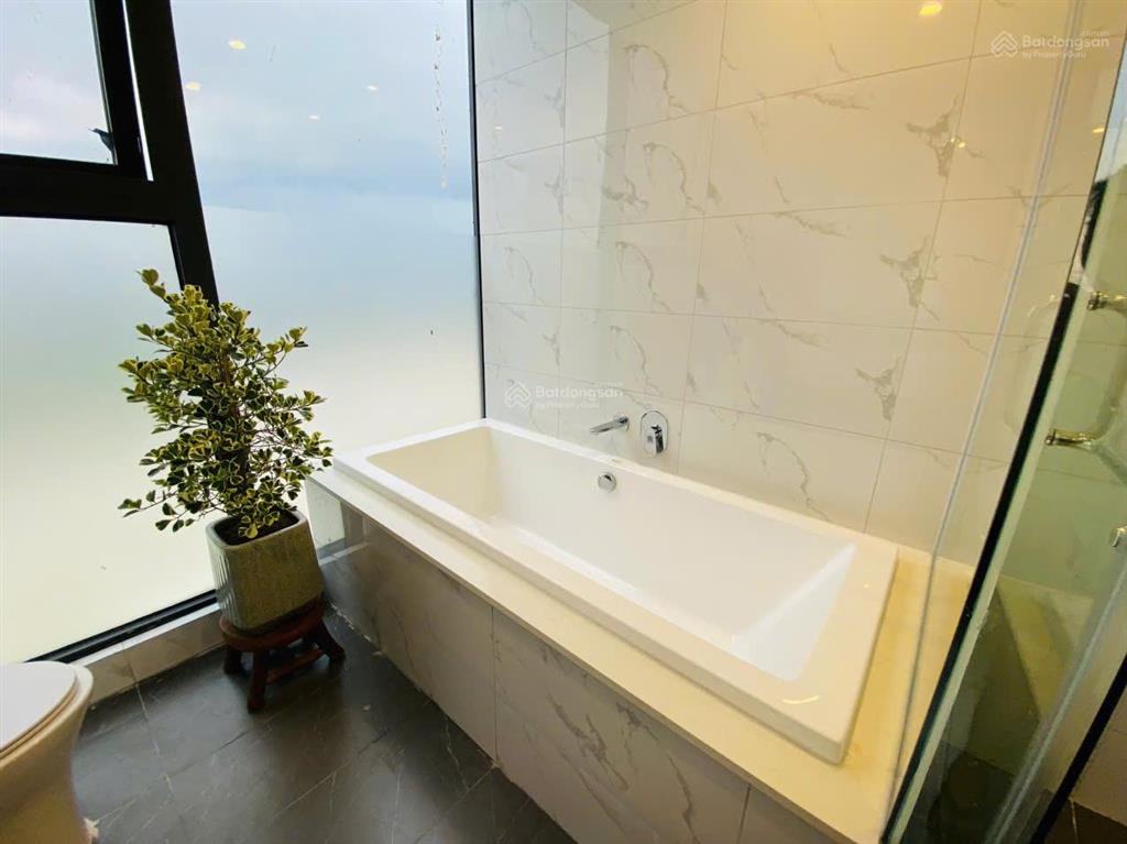 Gấp  căn góc 2pn  nội thất sịn đã vận hành cho thuê