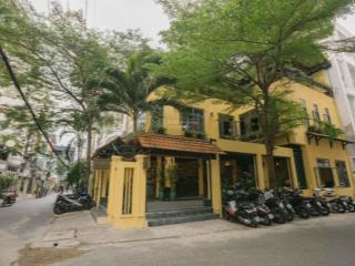 Cho thuê biệt thự sân vườn phố nguyễn thị định, dt 200m2 x 4 tầng, mặt tiền 12m, giá thuê 85tr